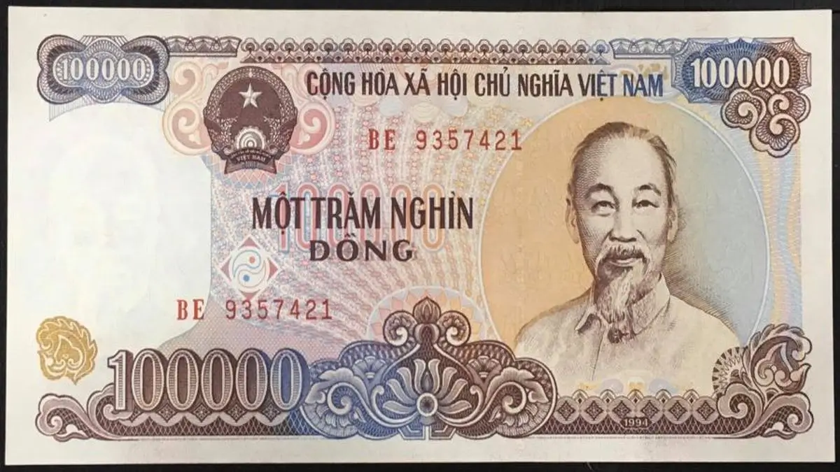 Mơ thấy tiền 100 nghìn đồng cũ