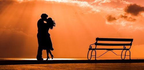 Nằm mơ thấy hôn người yêu
