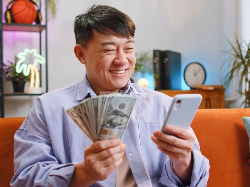 Nằm mơ thấy người đã khuất cho vé số trúng